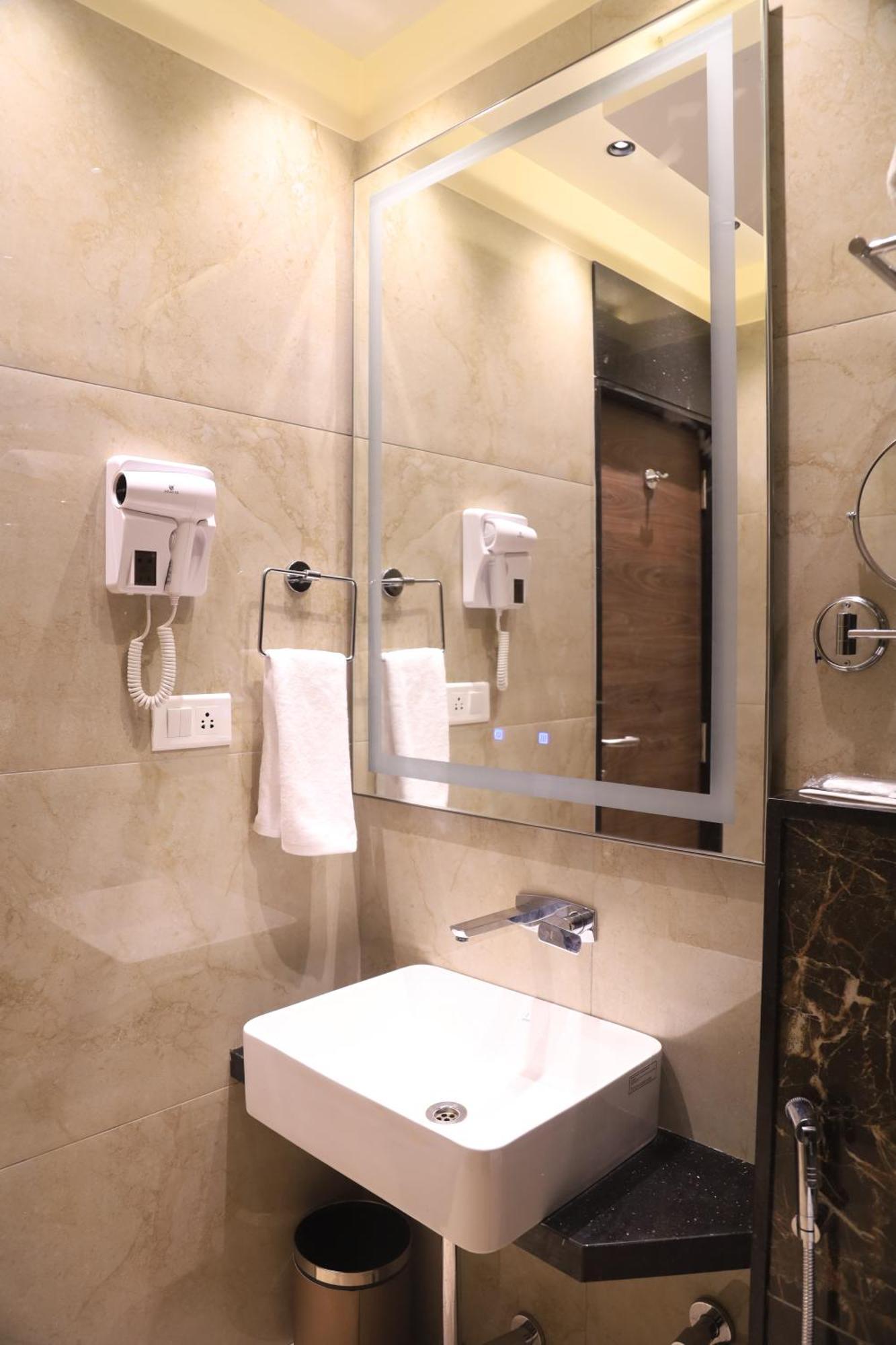 Kings Bury Inn Kumbakonam Εξωτερικό φωτογραφία